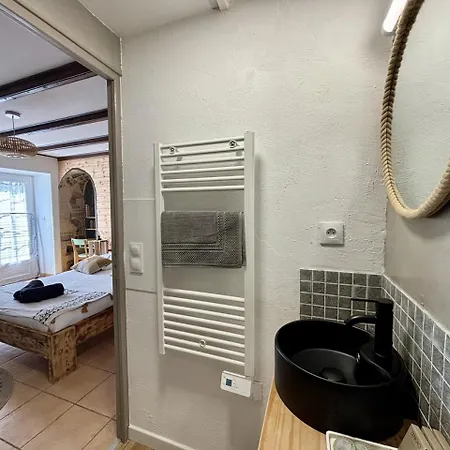 -pavillon Nizon- Parking Lave Linge Wifi